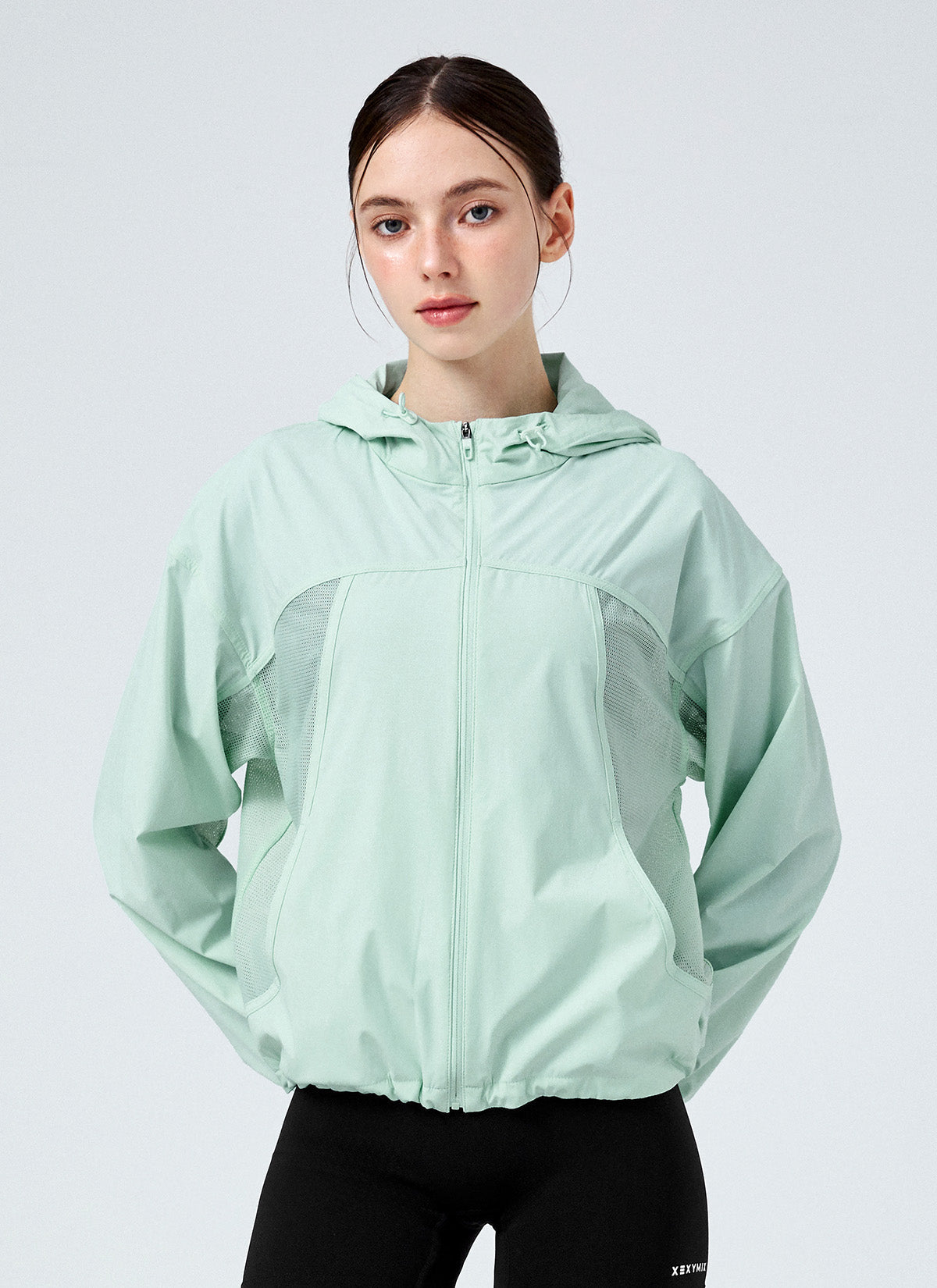 Airy Mesh Hood Crop Windbreaker