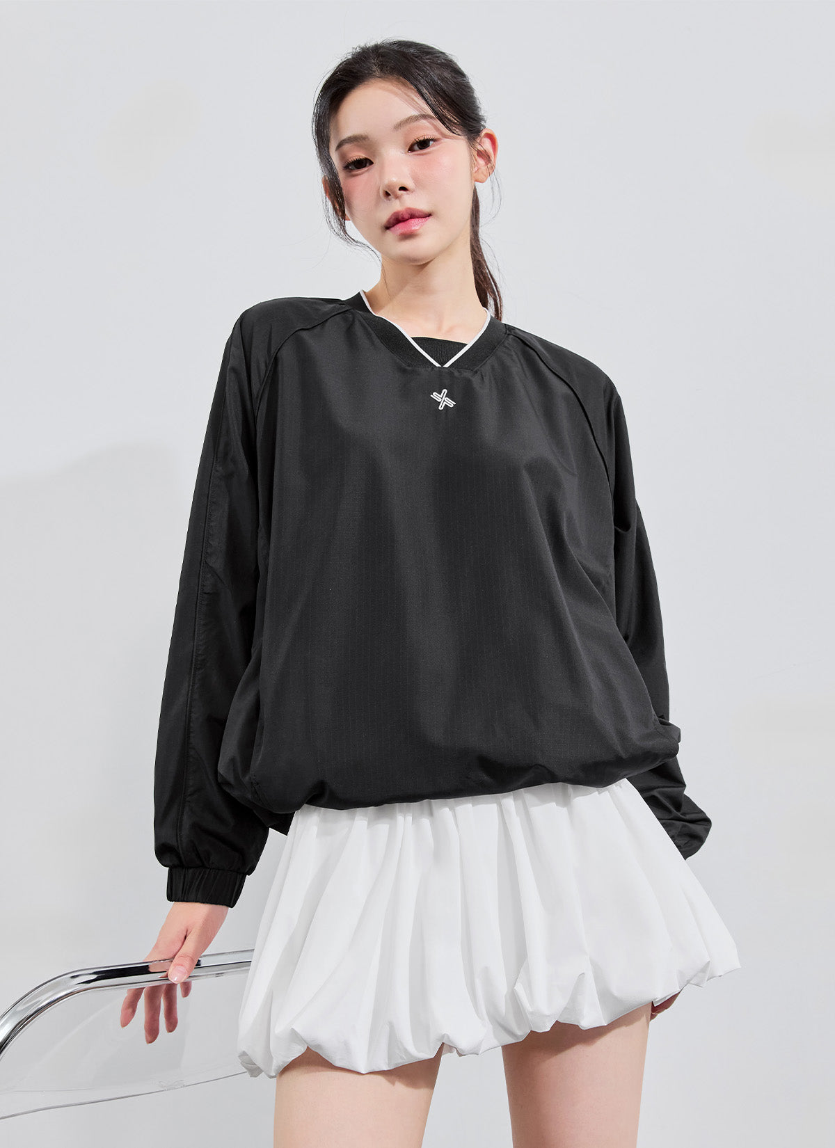 Sportive Piping Woven Sweatshirt