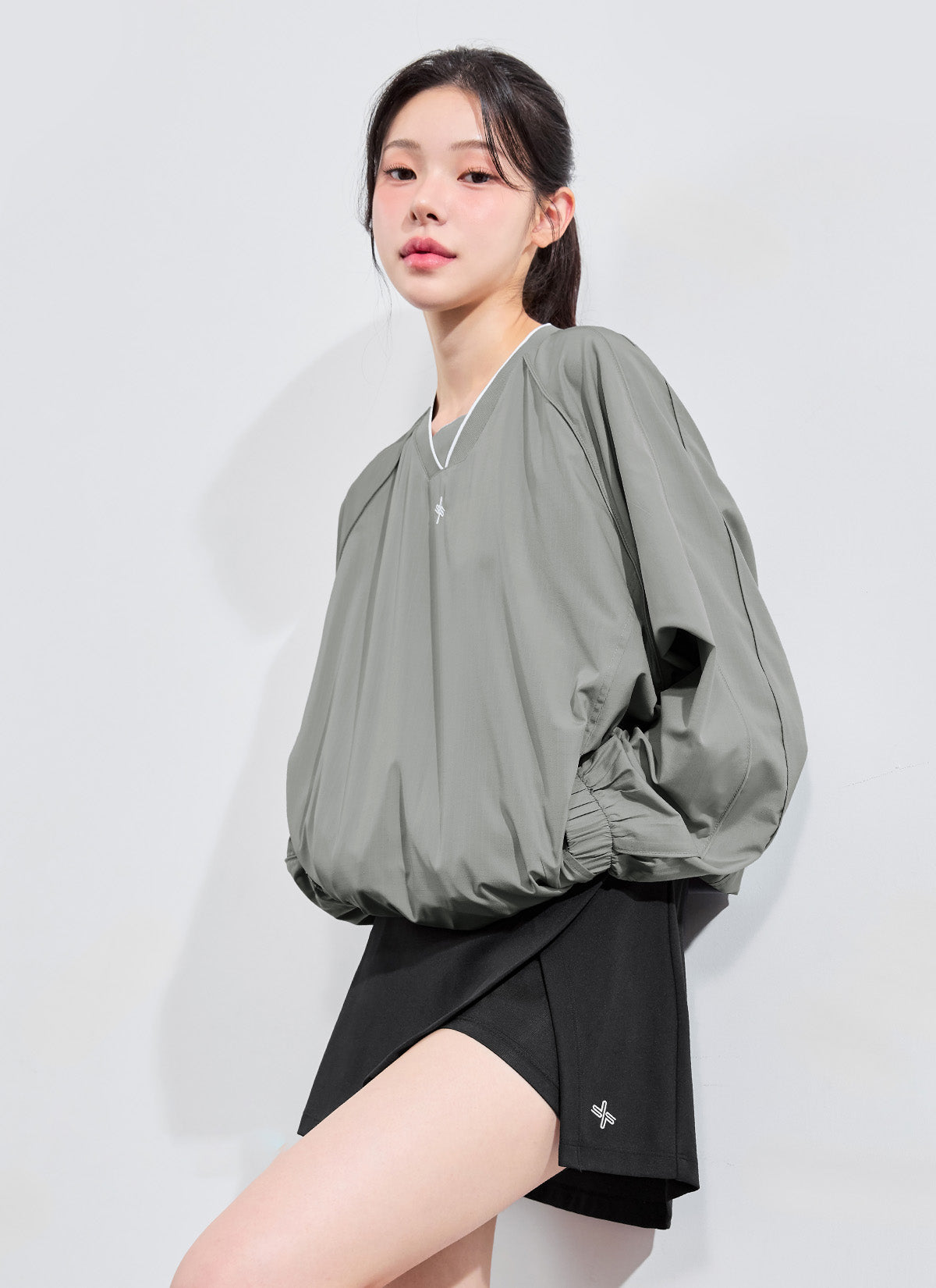 Sportive Piping Woven Sweatshirt