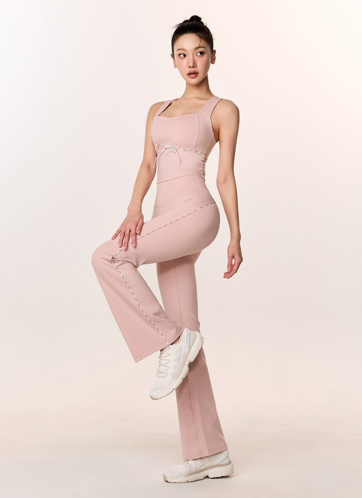 Comfort Fine Logo Piping Cropped Top