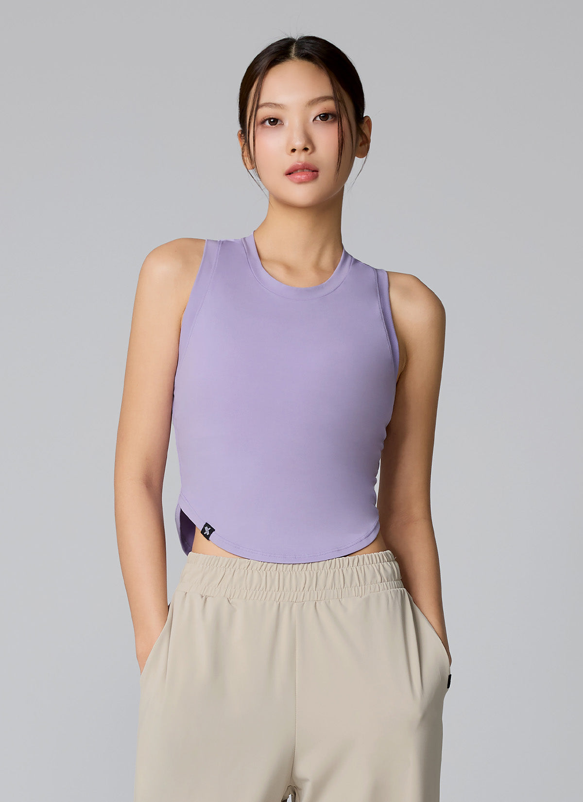 XELLA™ Light Round Sleeveless