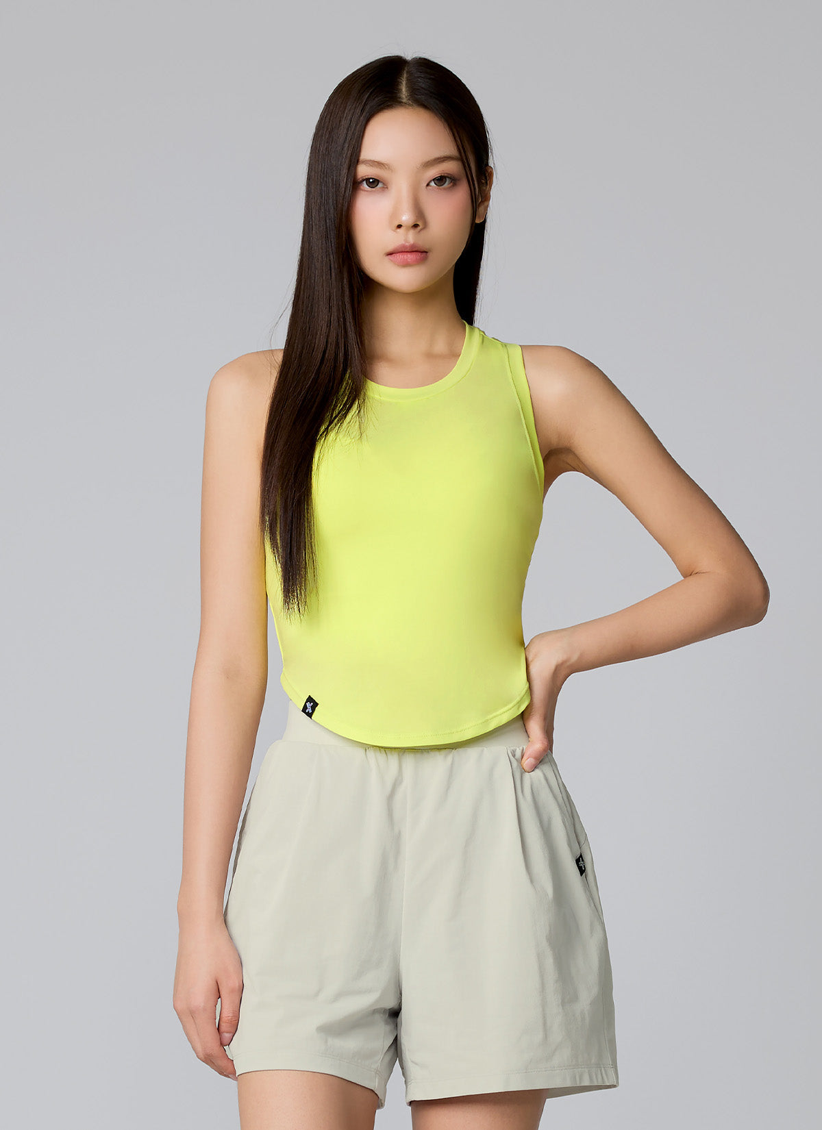 XELLA™ Light Round Sleeveless