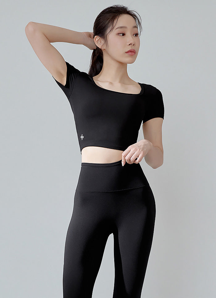 XELLA™緊身短款上衣