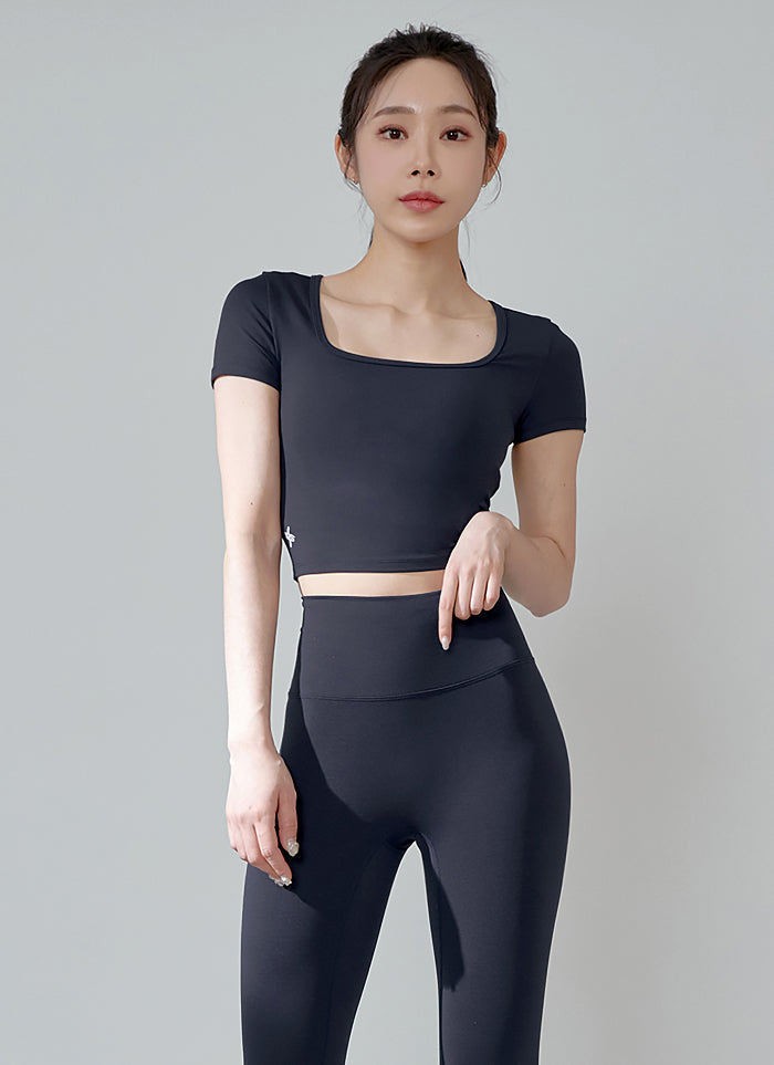 XELLA™緊身短款上衣